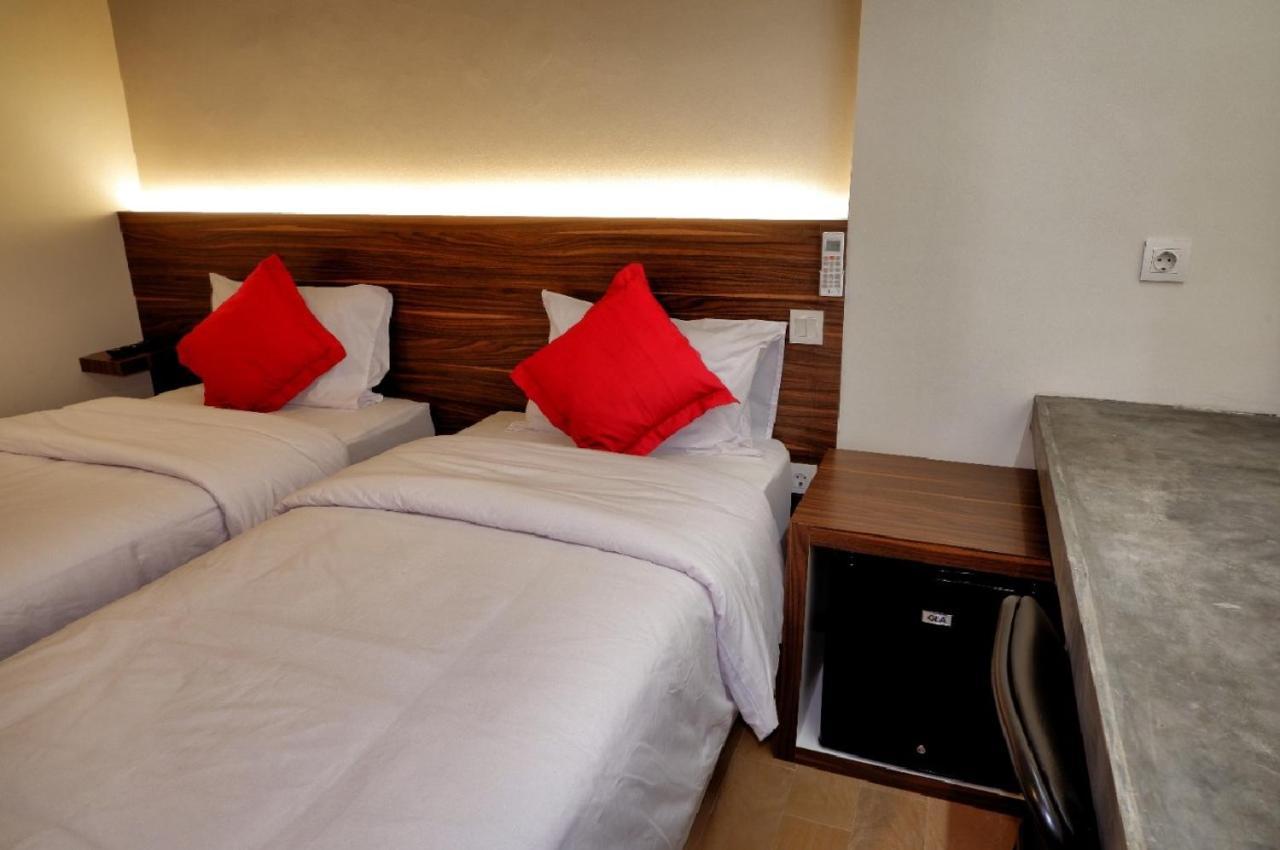 Guest House 555 Nki South Tangerang Εξωτερικό φωτογραφία